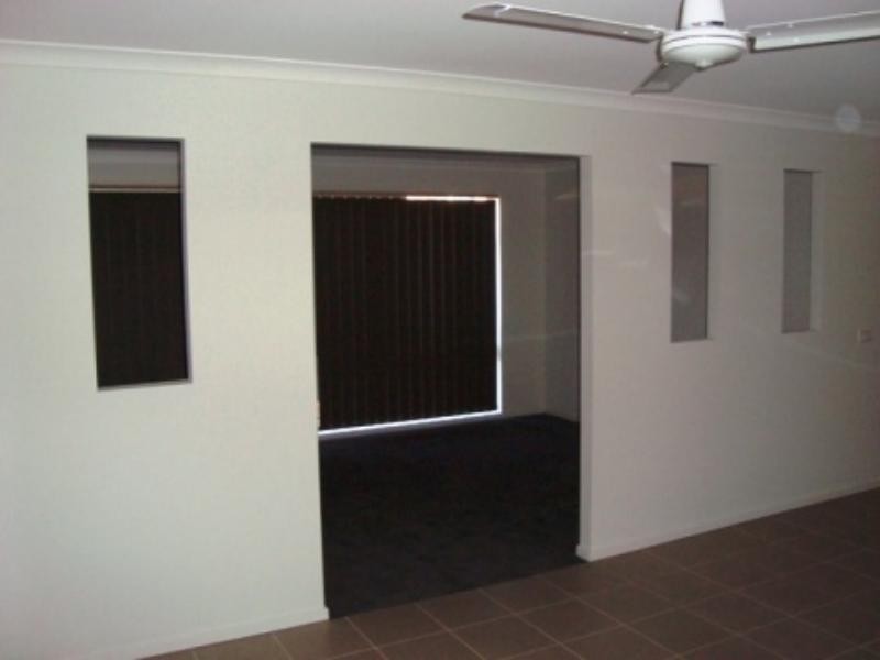 78 Hatchlands Dr, Deer Park VIC 3023