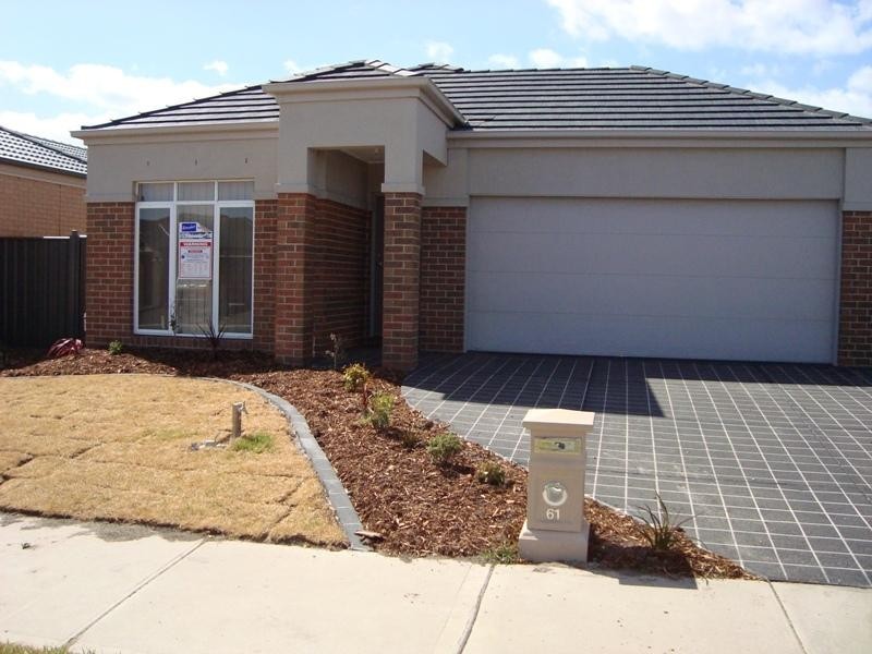 61 Mareeba Way, Craigieburn VIC 3064