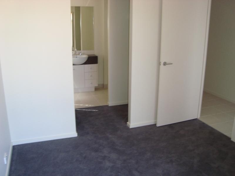 61 Mareeba Way, Craigieburn VIC 3064