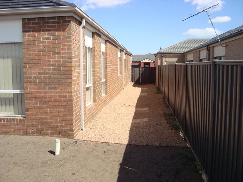 61 Mareeba Way, Craigieburn VIC 3064