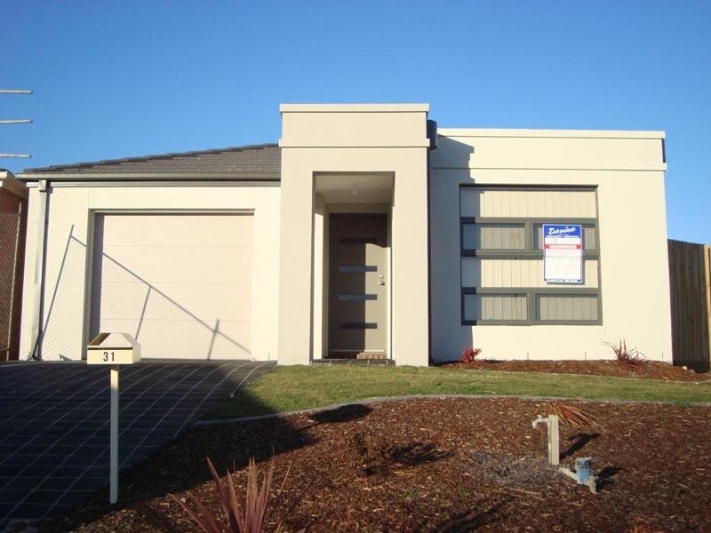 31 Dominion Tce, Truganina VIC 3029