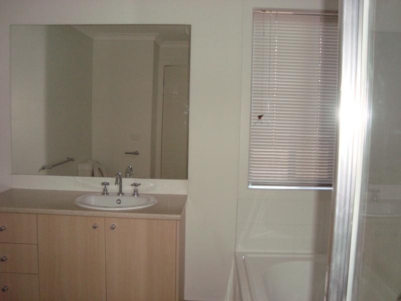31 Dominion Tce, Truganina VIC 3029