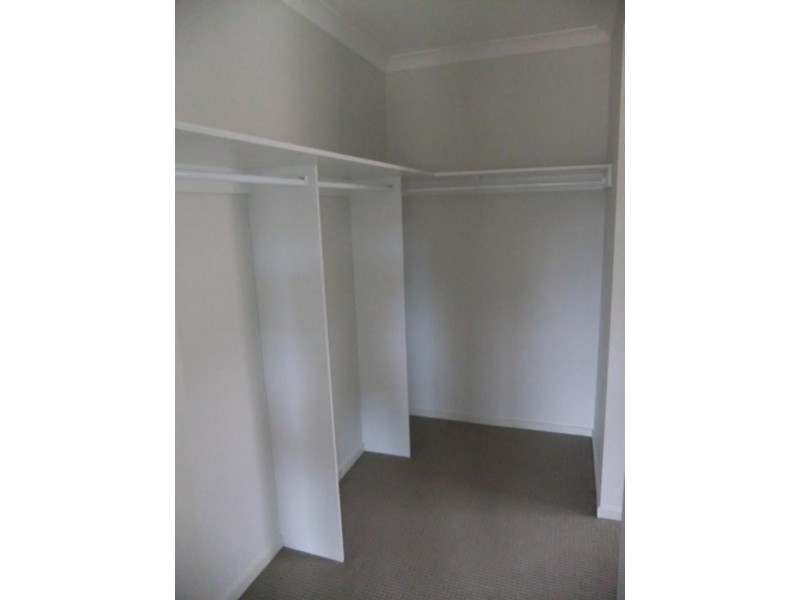 203 Saltwater Prom, Point Cook VIC 3030