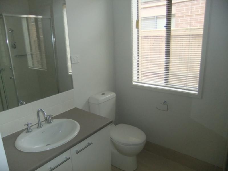 203 Saltwater Prom, Point Cook VIC 3030