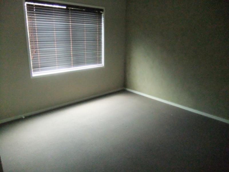 4 St Andrew Dr, Deer Park VIC 3023