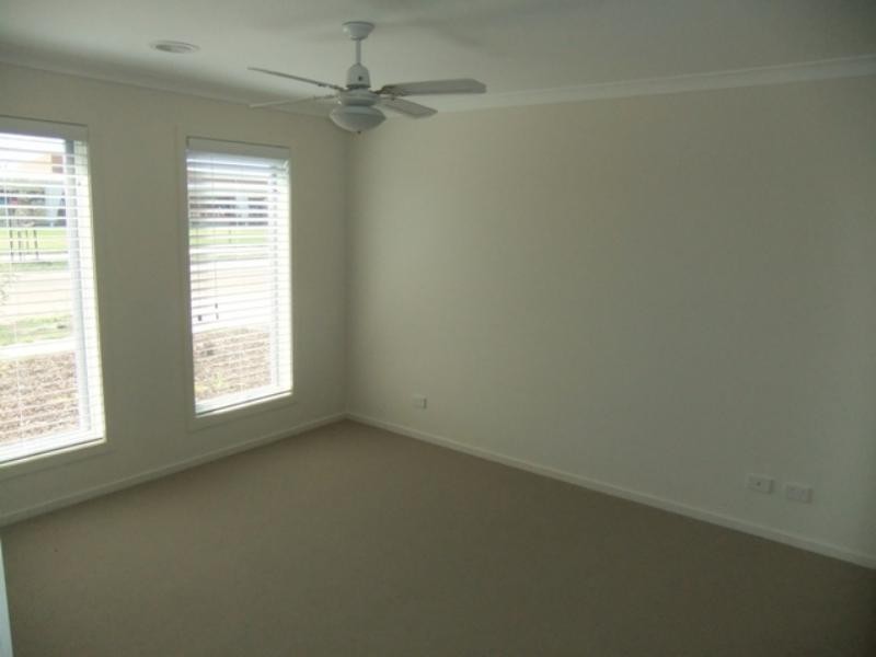 4 Parkvista Dr, Truganina VIC 3029