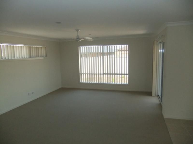 4 Parkvista Dr, Truganina VIC 3029