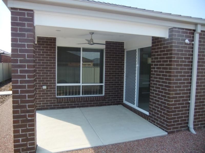 4 Parkvista Dr, Truganina VIC 3029