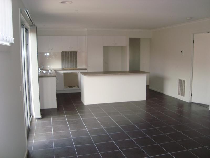 6 Andrew Rd, Truganina VIC 3029