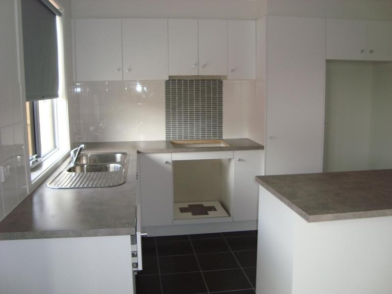 6 Andrew Rd, Truganina VIC 3029