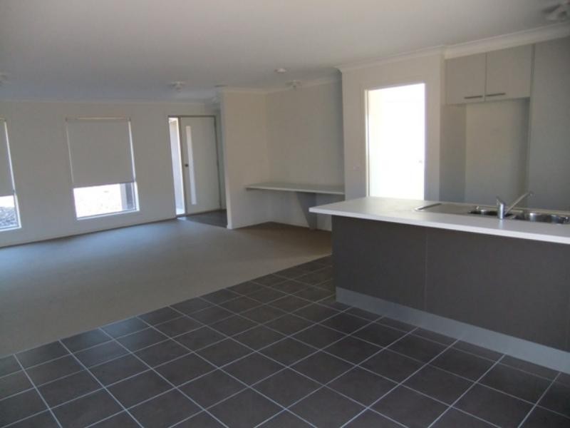 3 Oswin Ct, Sunbury VIC 3429