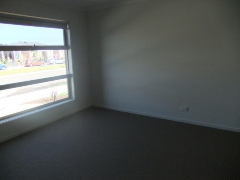 201 Saltwater Prom, Point Cook VIC 3030