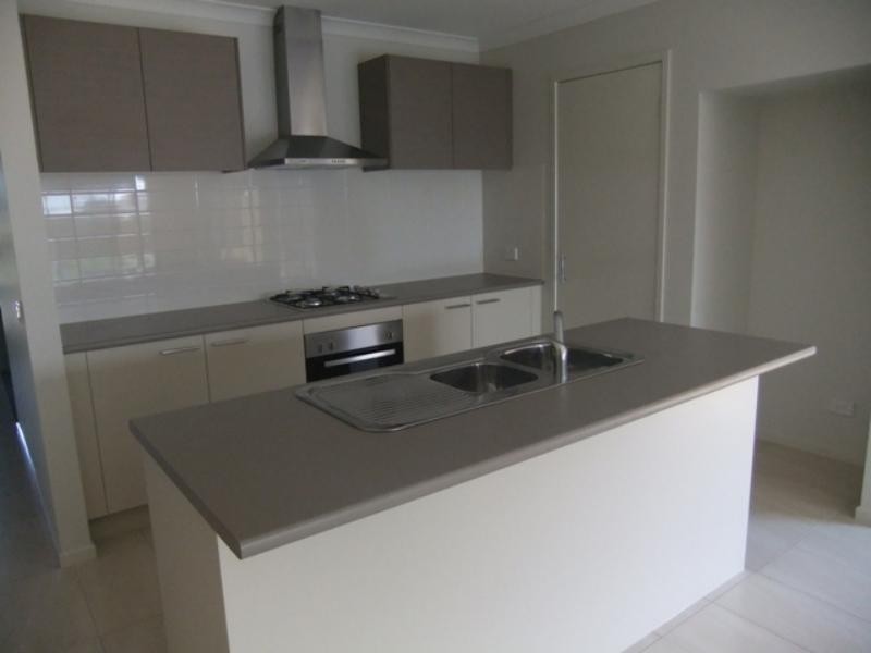 201 Saltwater Prom, Point Cook VIC 3030