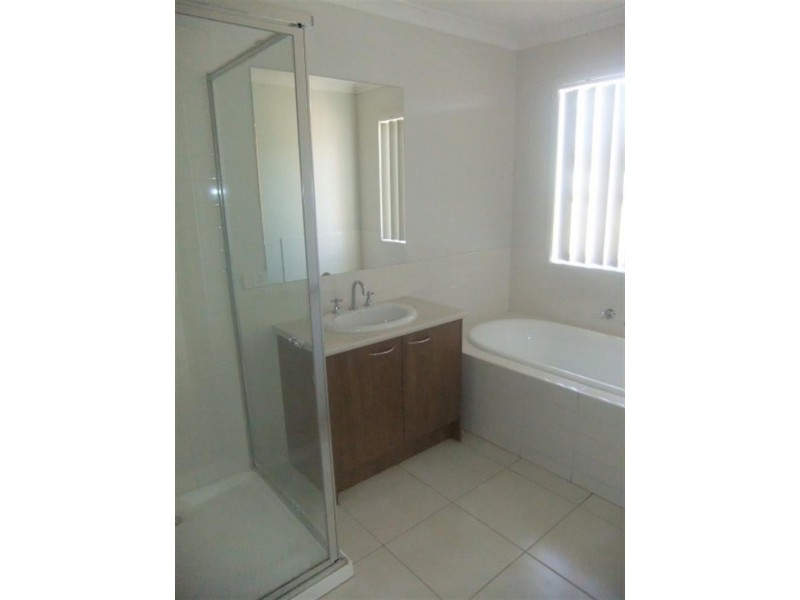 11 Wodalla Cct, Sandhurst VIC 3977