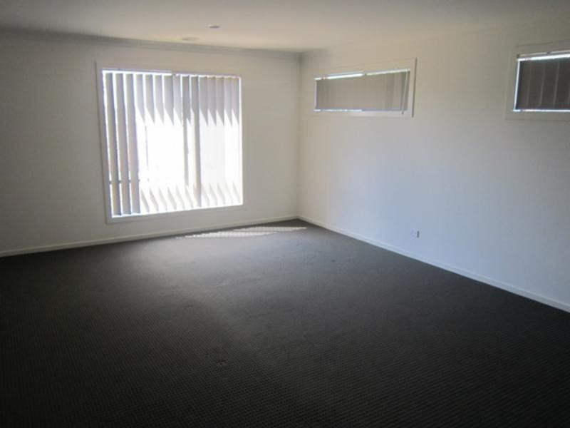 3 Treeview Dr, South Morang VIC 3752