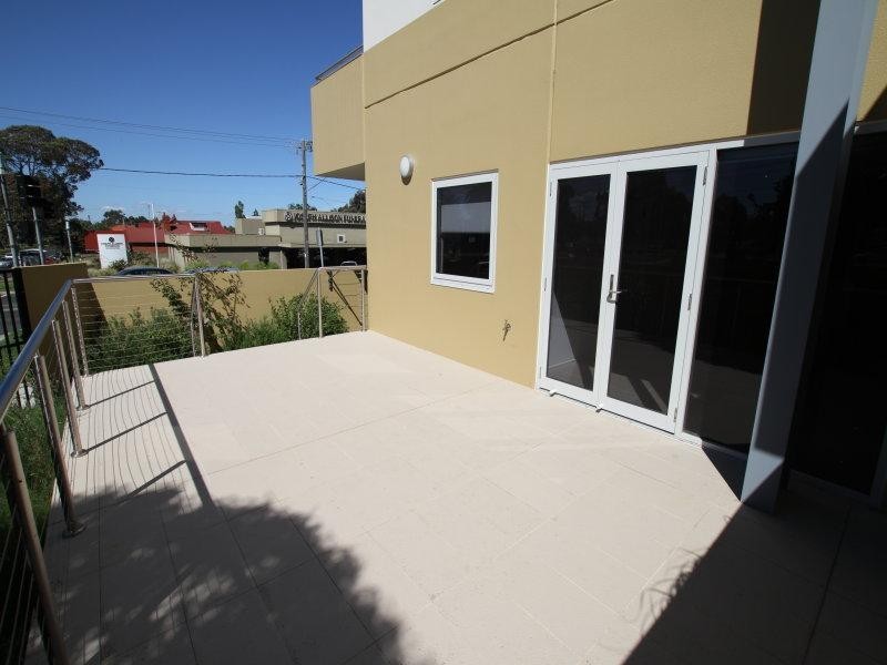 1/947 Mt Alexander  Rd, Essendon VIC 3040