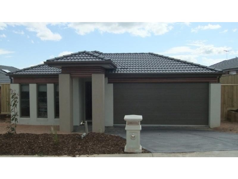 5 Foothills St, Doreen VIC 3754