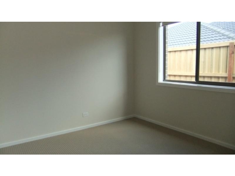 5 Foothills St, Doreen VIC 3754