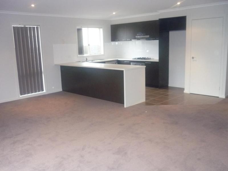 31 Kinglake Dr, Wyndham Vale VIC 3024