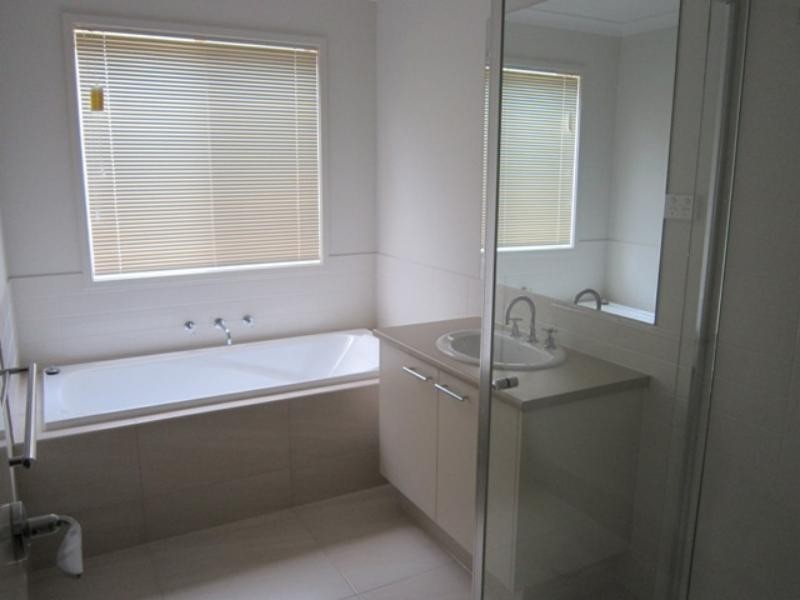 197 Saltwater Prom, Point Cook VIC 3030