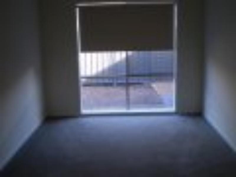 4 Penhurst  Pl, Deer Park VIC 3023