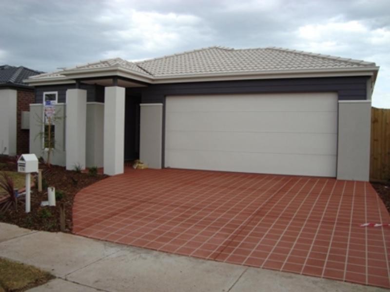 176 Riversdale Dr, Tarneit VIC 3029