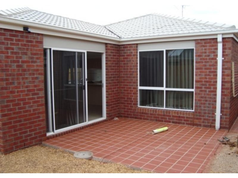 176 Riversdale Dr, Tarneit VIC 3029