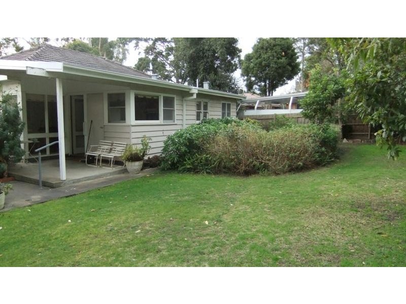 6 Minaki Ave, Doncaster East VIC 3109