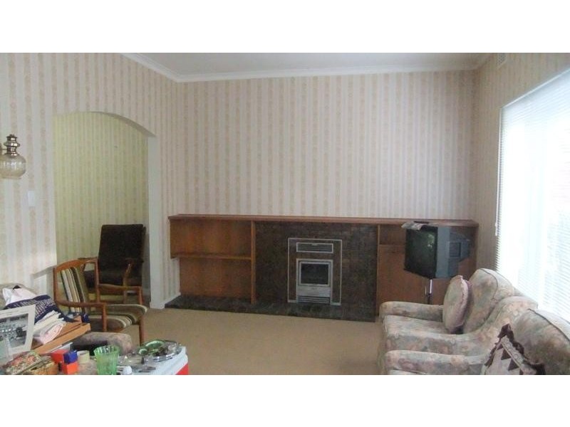 6 Minaki Ave, Doncaster East VIC 3109