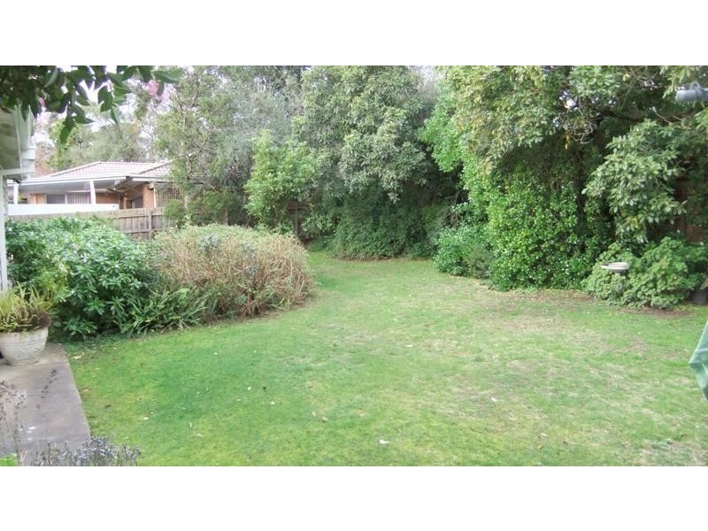 6 Minaki Ave, Doncaster East VIC 3109