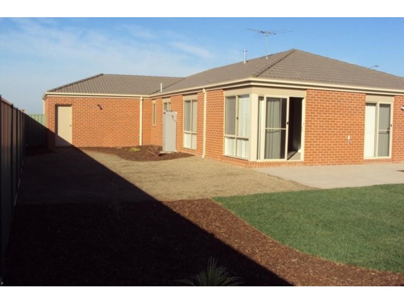 264 Blackforest Rd, Wyndham Vale VIC 3024