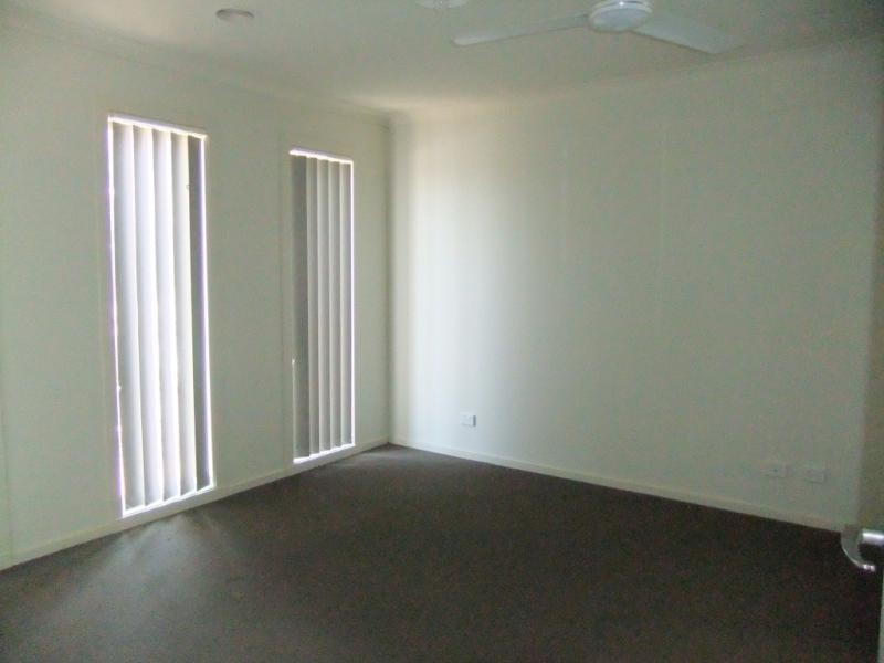 5 Baggygreen  St, Sunbury VIC 3429