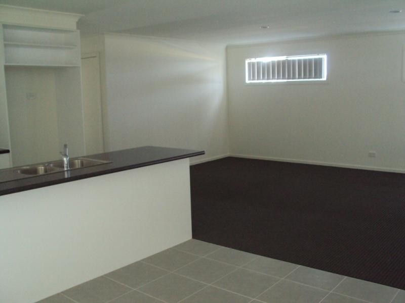 322 The Lakes  Bvd, South Morang VIC 3752