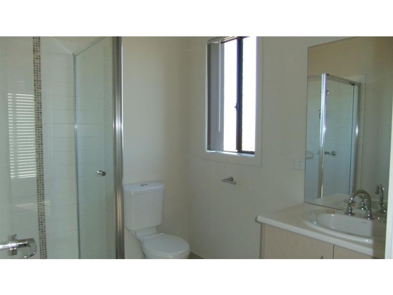 6 Emma Ct, Sunbury VIC 3429