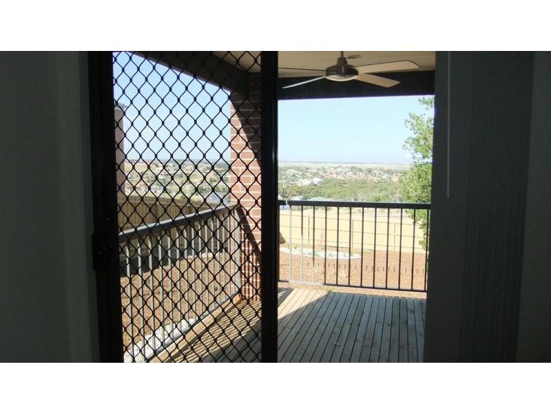 6 Emma Ct, Sunbury VIC 3429