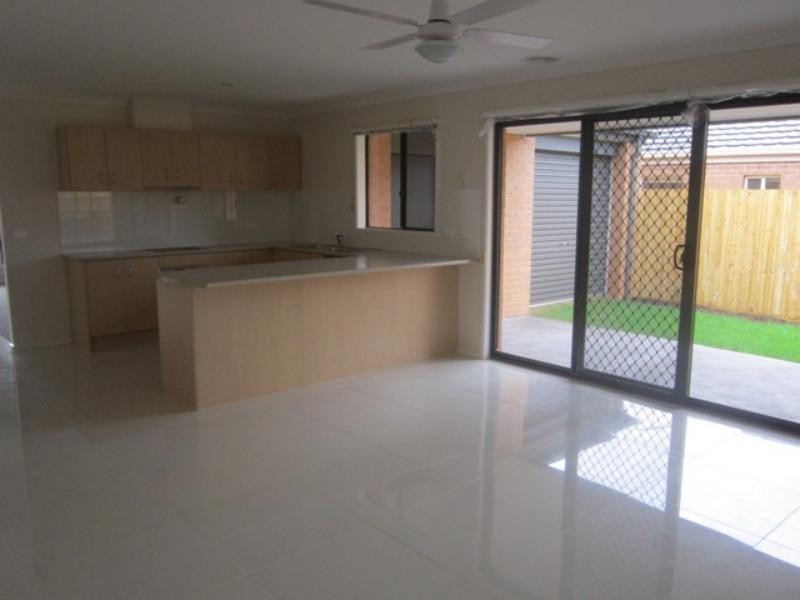 28 Maiden Dr, Sunbury VIC 3429