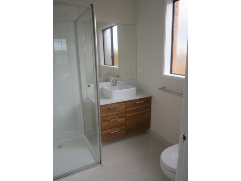 28 Maiden Dr, Sunbury VIC 3429