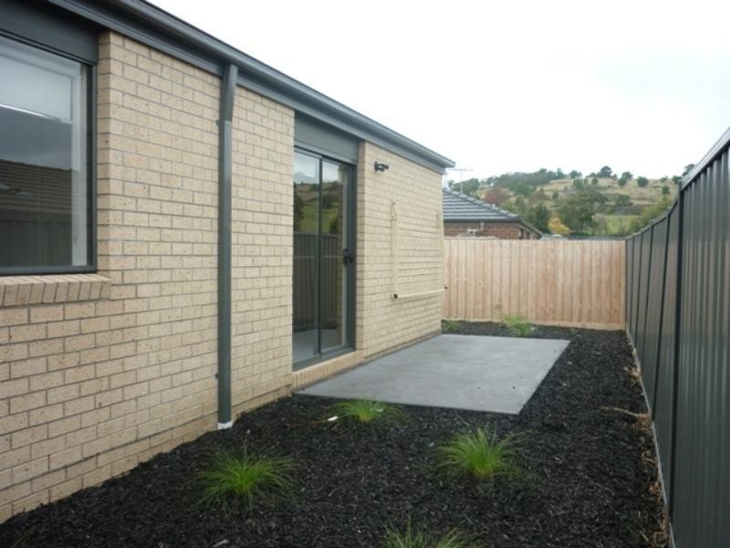 48  Pomegranate  Way, Pakenham VIC 3810