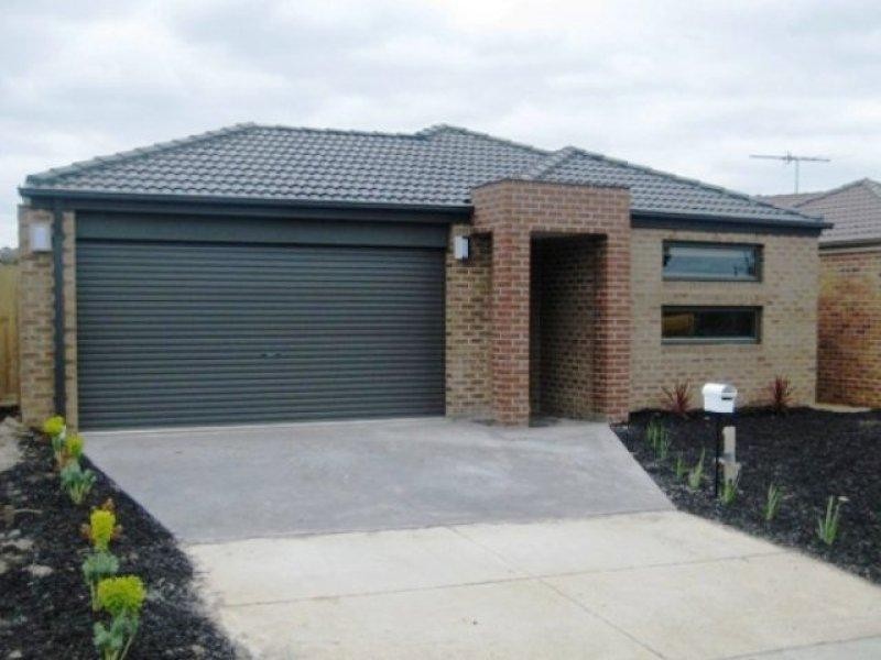 38 Algerd Way, Pakenham VIC 3810