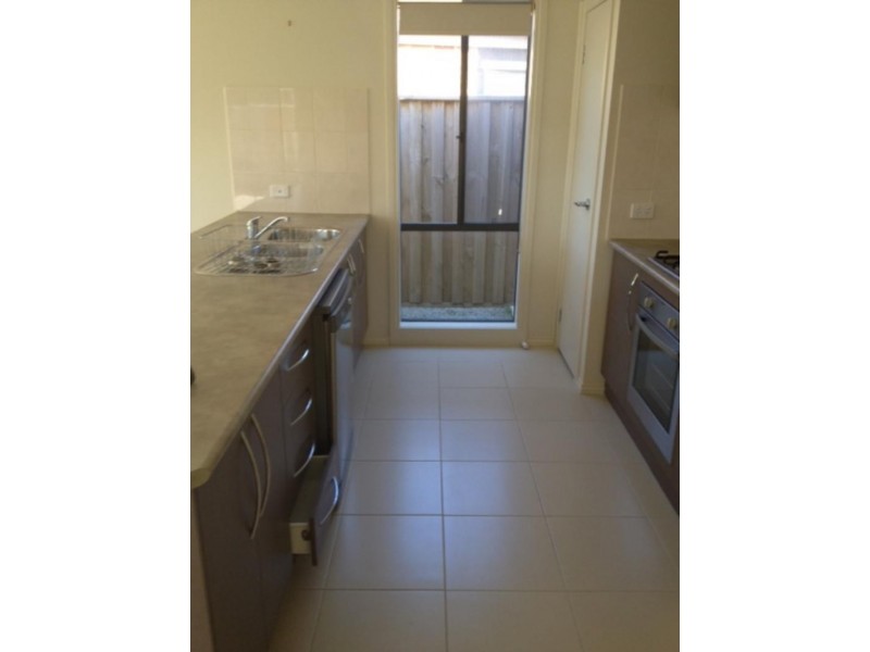 38 Algerd Way, Pakenham VIC 3810