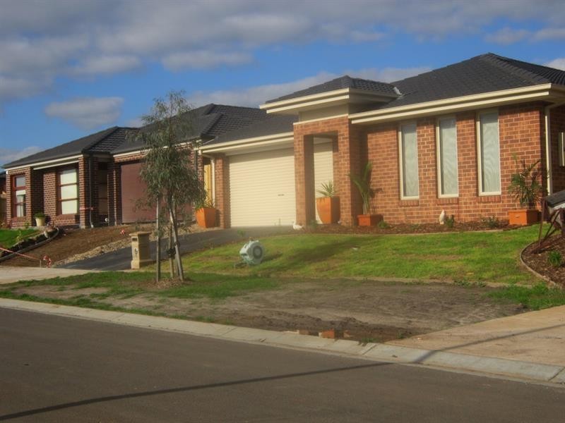 16 Maiden  Dr, Sunbury VIC 3429