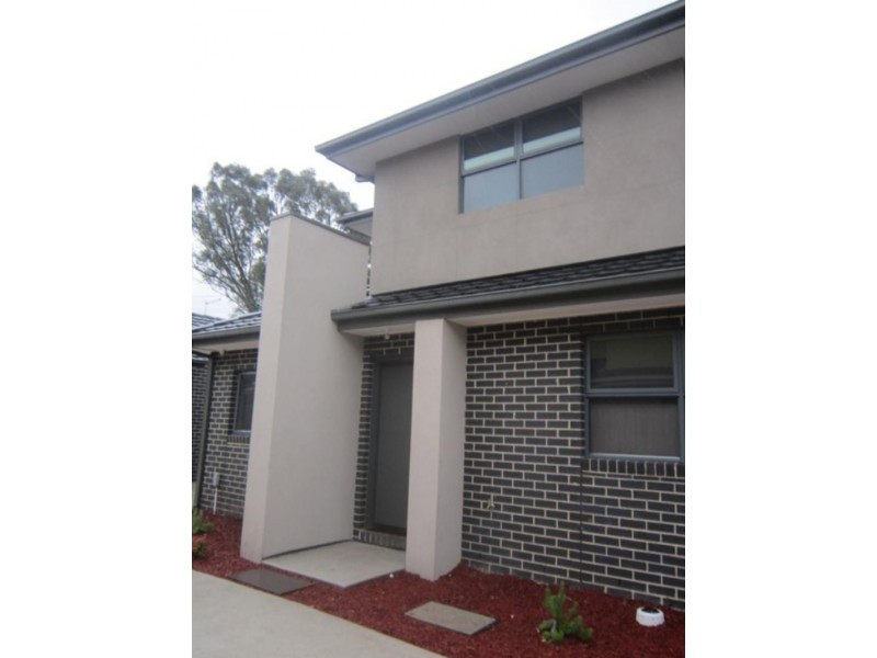 2/3 Howard  Ct, Glenroy VIC 3046