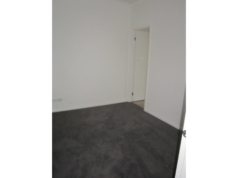 2/3 Howard  Ct, Glenroy VIC 3046