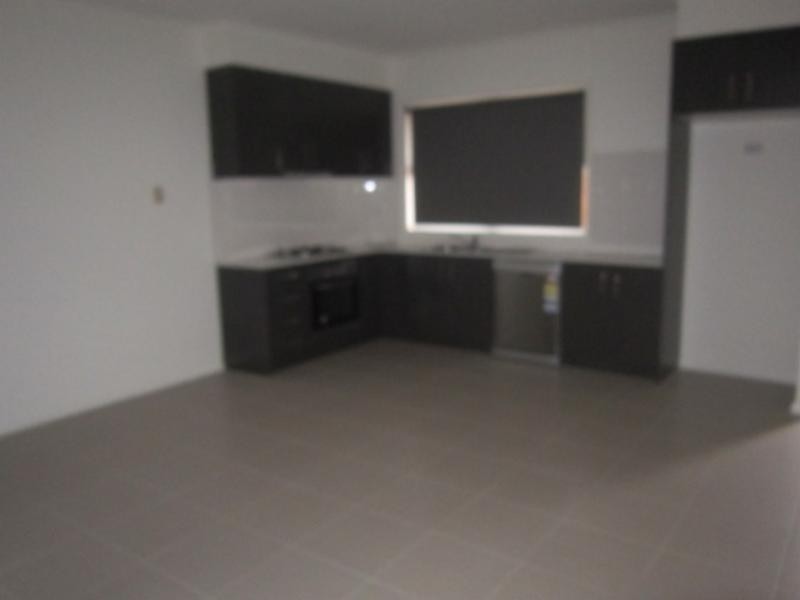 2/3 Howard  Ct, Glenroy VIC 3046