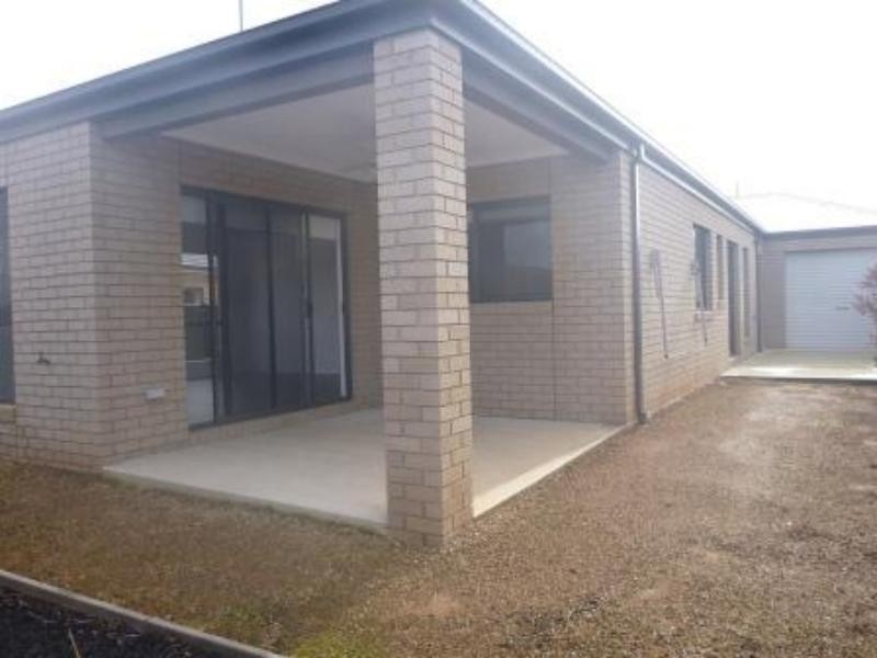 7 Turpentine Dr, Brookfield VIC 3338