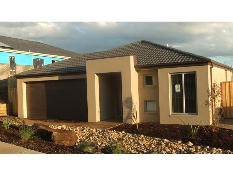 33 Dargo Cres, Doreen VIC 3754