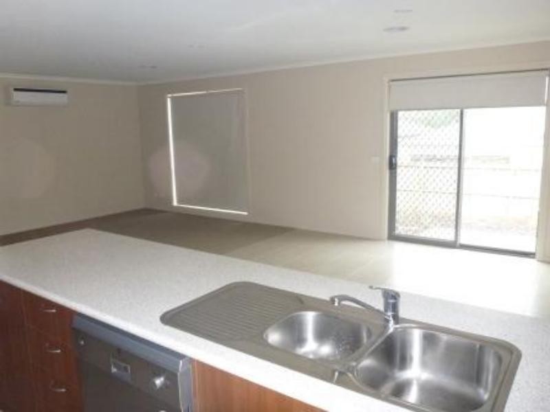 30 Tipperary Cct, Pakenham VIC 3810