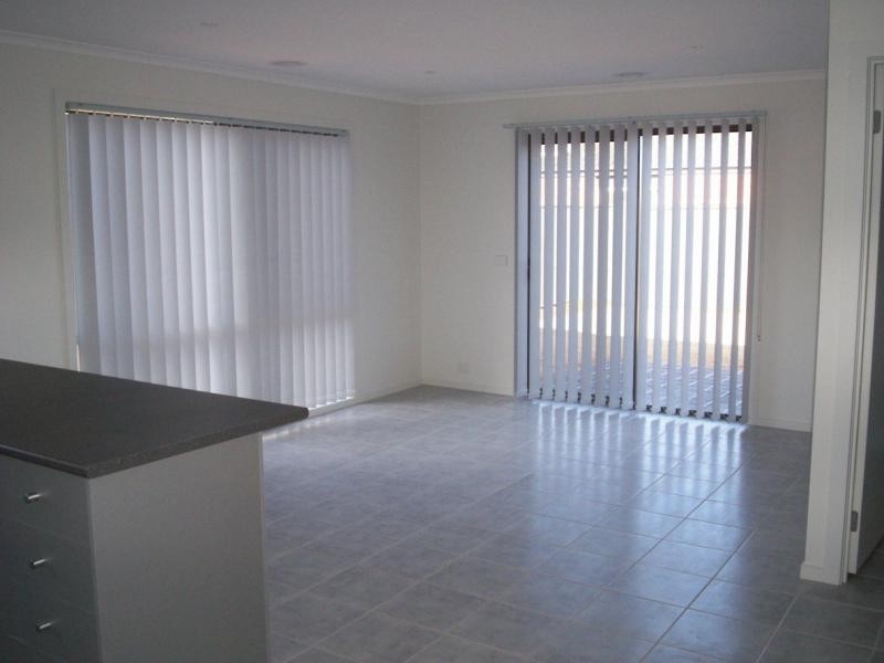 70 Duncombe Park Way, Deer Park VIC 3023