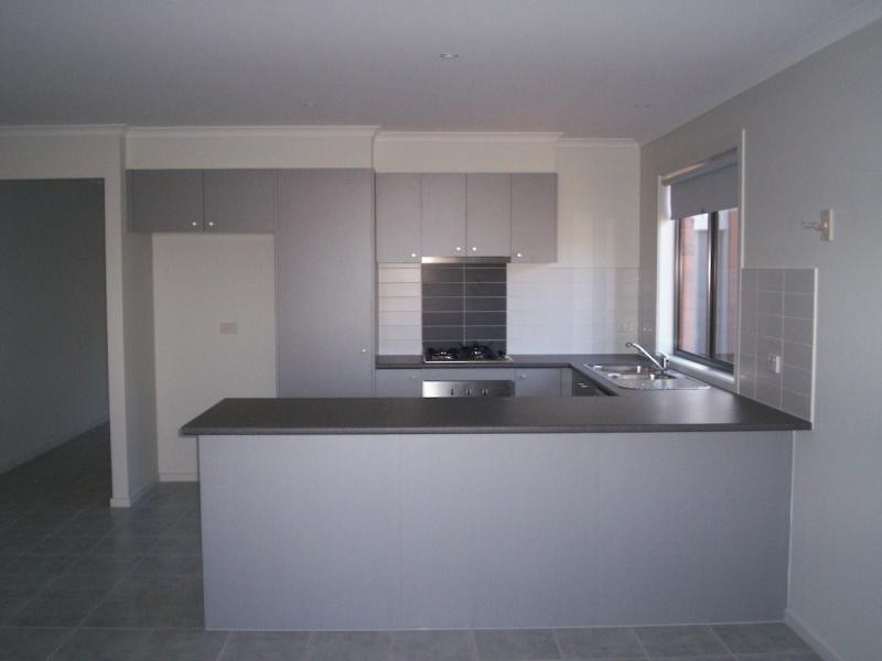 70 Duncombe Park Way, Deer Park VIC 3023