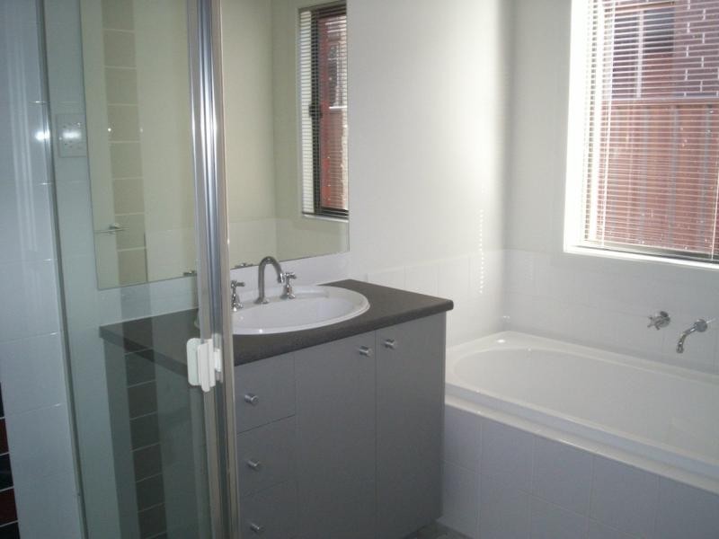 70 Duncombe Park Way, Deer Park VIC 3023